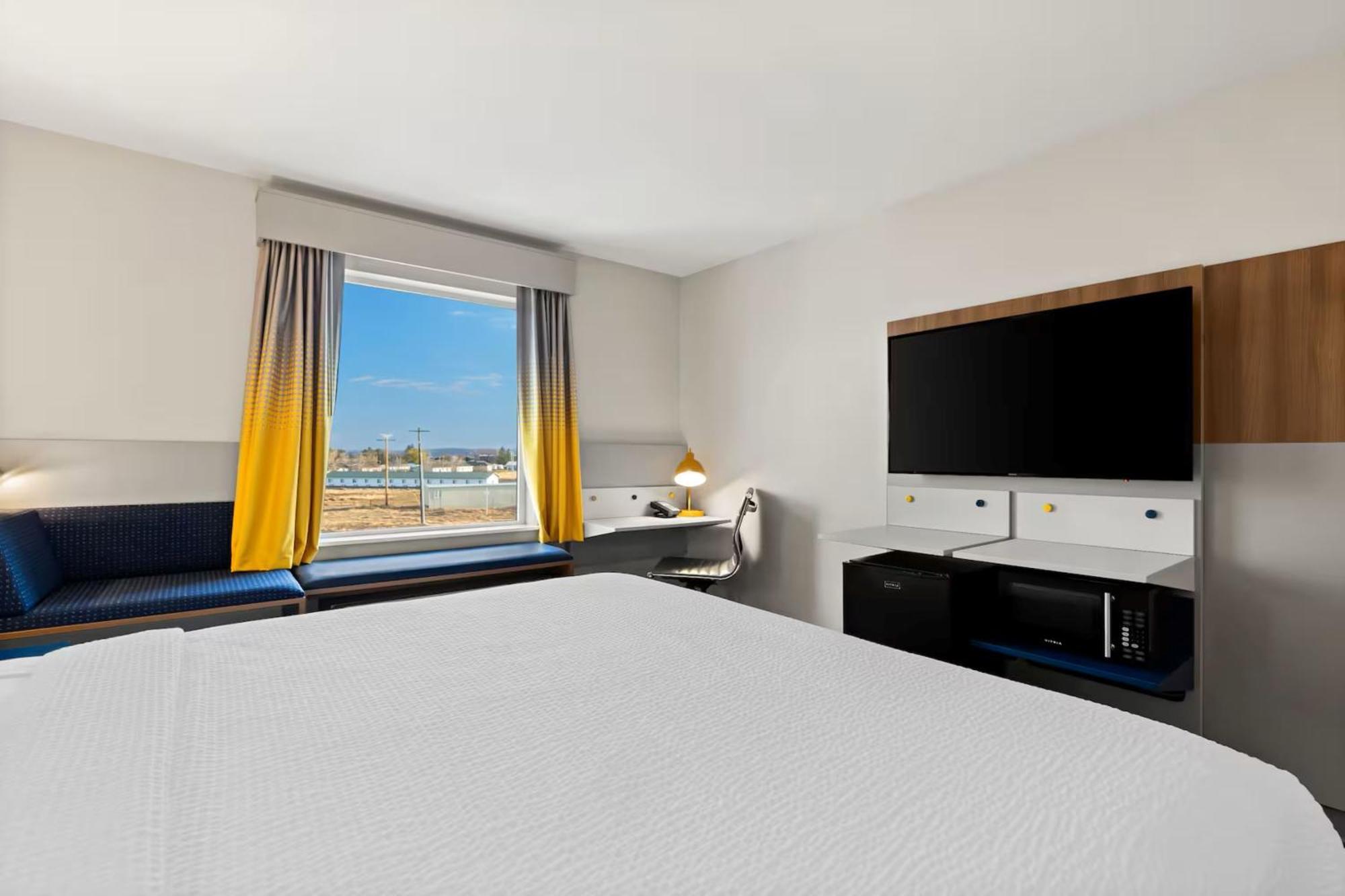 Holiday Inn Express & Suites George - Quincy South By Ihg Exterior photo